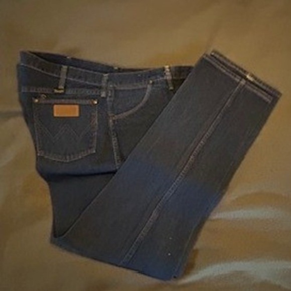 Vintage Wrangler 13MWZ Jeans Men's Cowboy Cut Denim Blue Made USA Starched 38x34